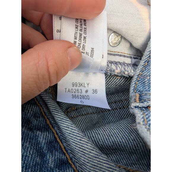 Universal Thread Women's Mid Rise 90s Baggy Jeans Sz OR Medium Wash - Picture 9 of 9